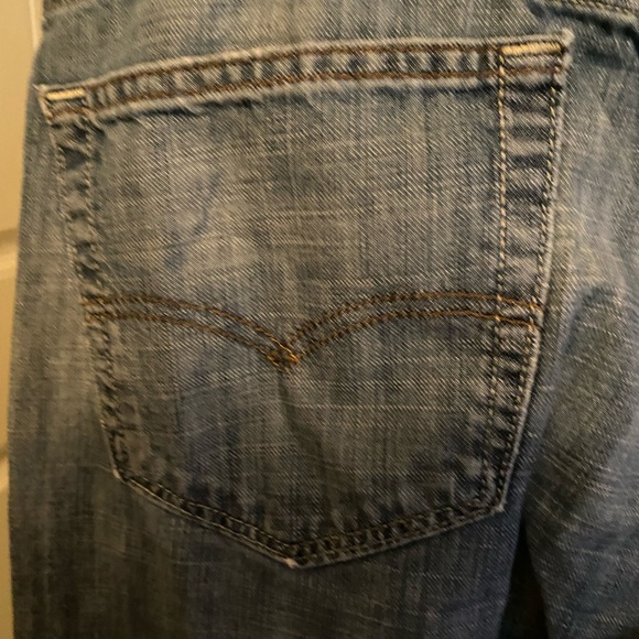 Levi’s distressed jeans - Picture 5 of 9